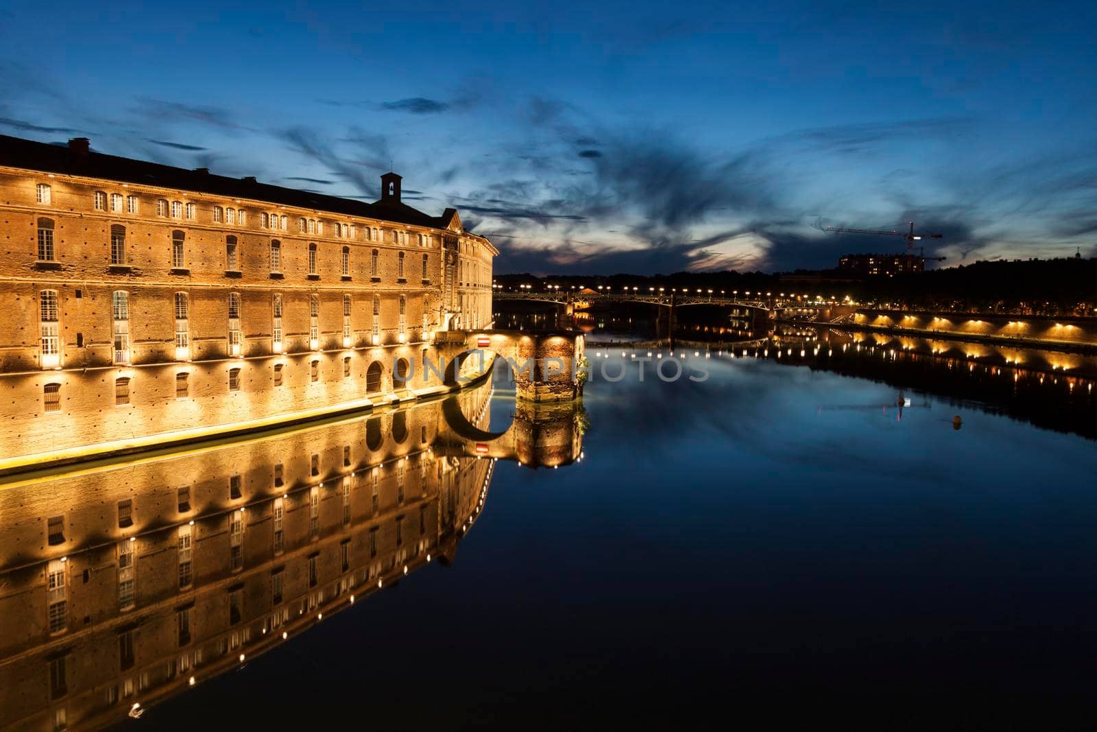 Pont Saint Pierre and Hotel Dieu Saint Jacques - old hospital in Toulouse. Toulouse, Occitanie, France.