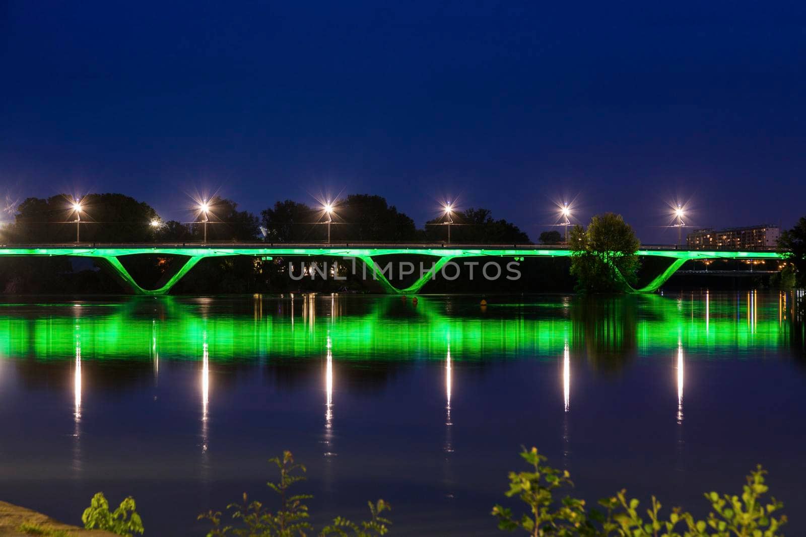 Pont Saint Michel in Toulouse. Toulouse, Occitanie, France.