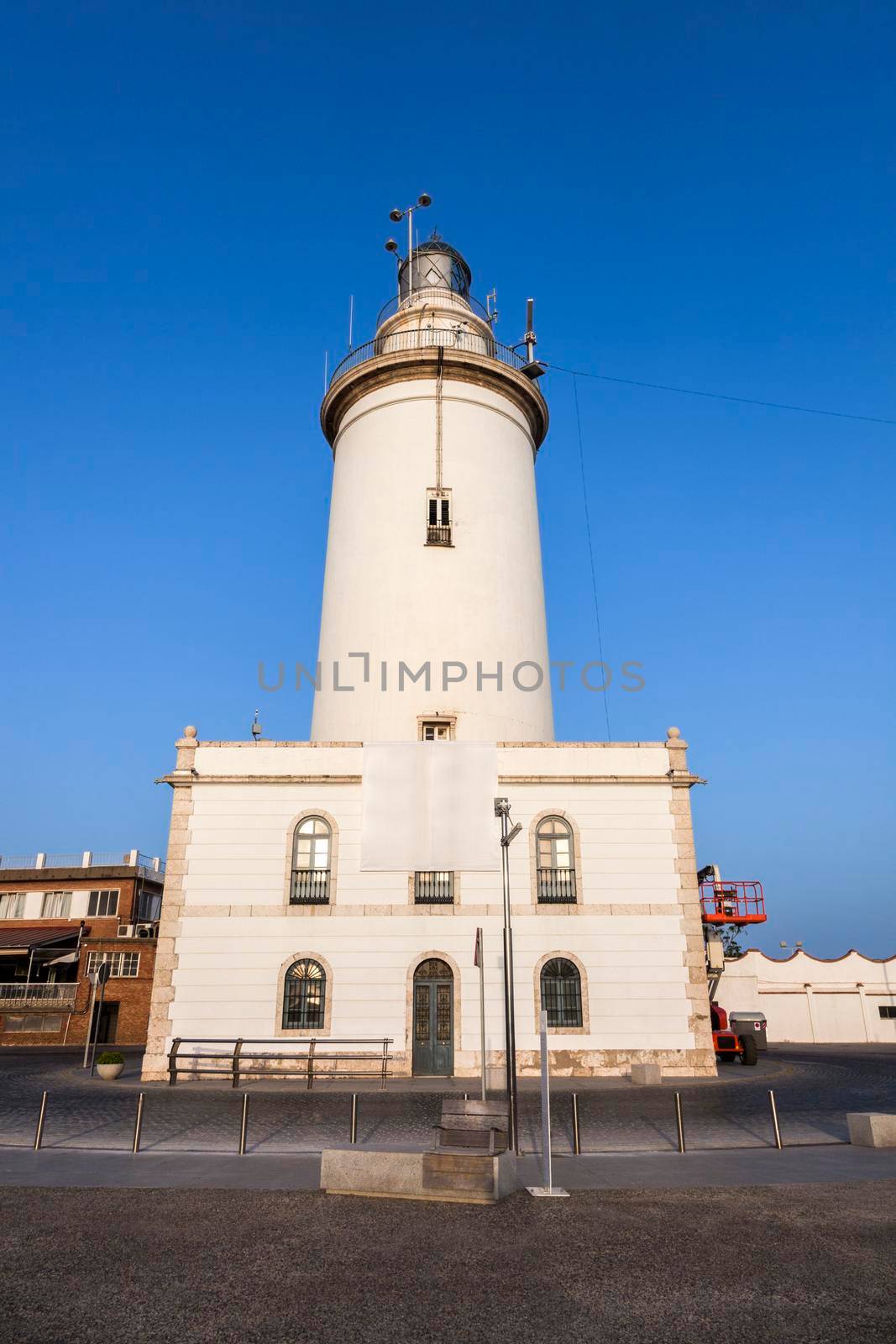 La Farola de Malaga by benkrut