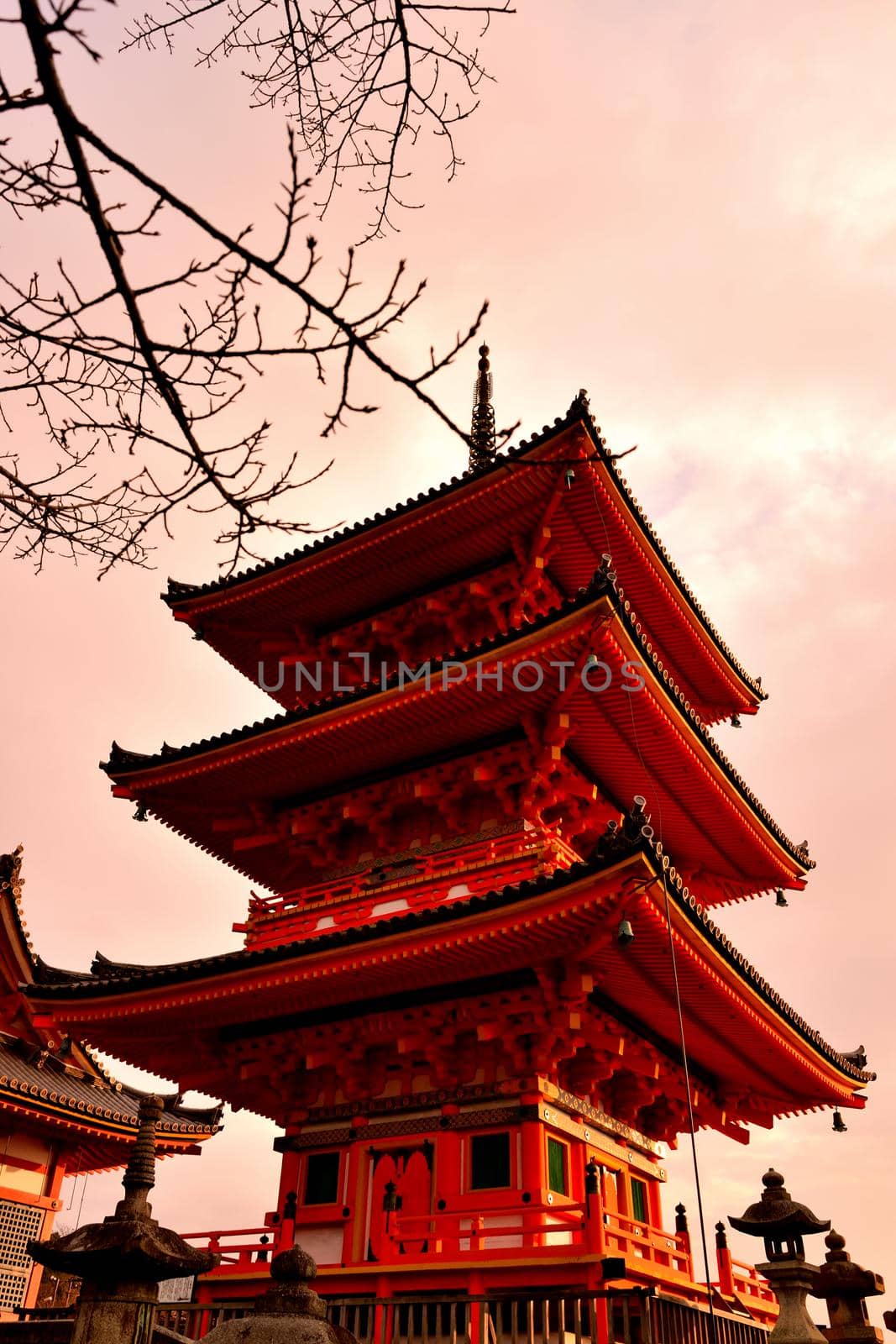 View of the wonderful pagoda Koyasu in the Kiyomizu complex, Kyoto