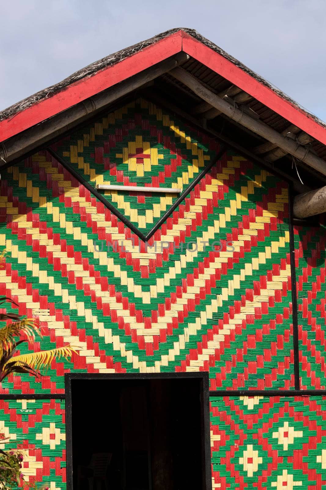 Colorful hut on Vanuatu by benkrut
