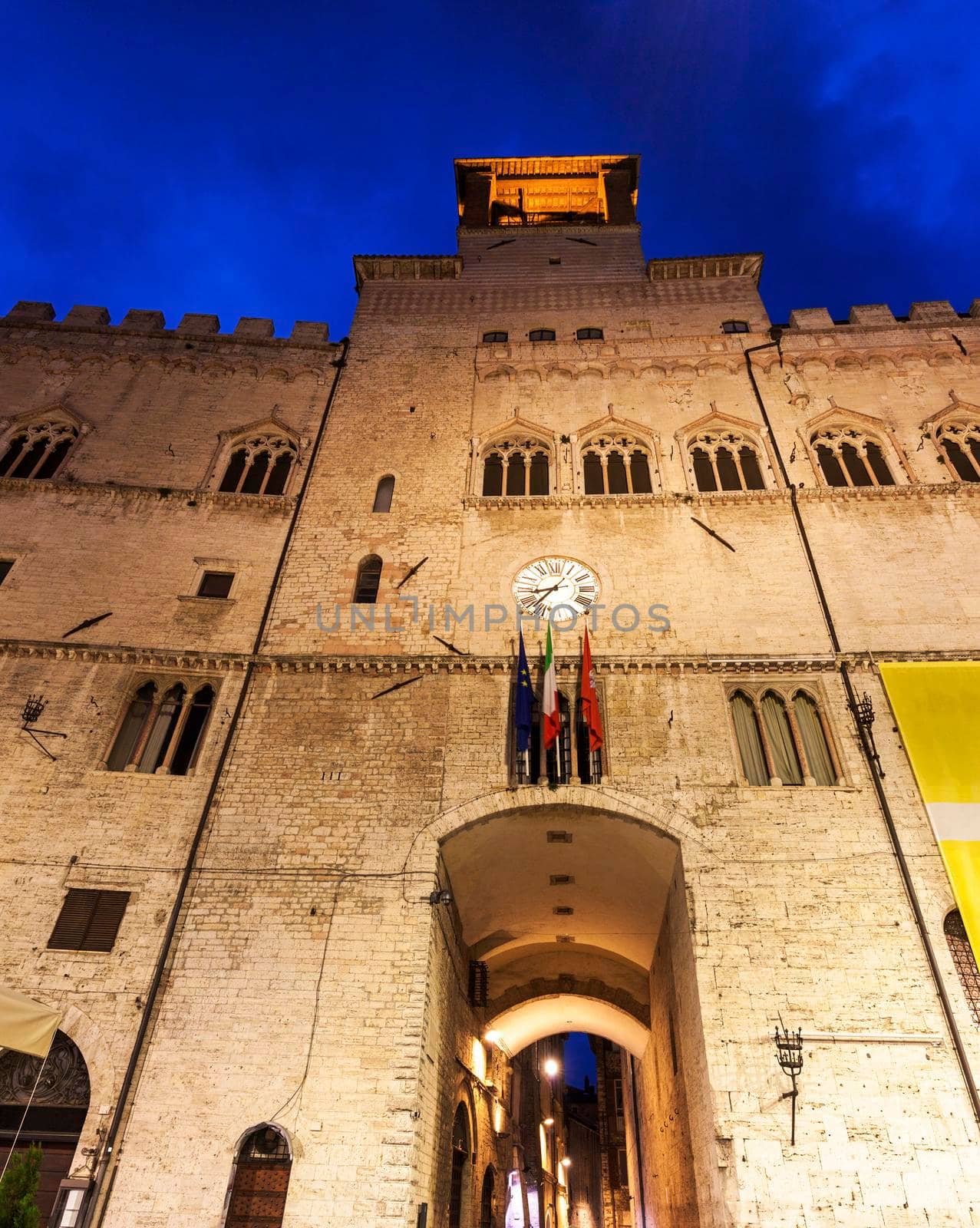 Architecture of Perugia at night by benkrut