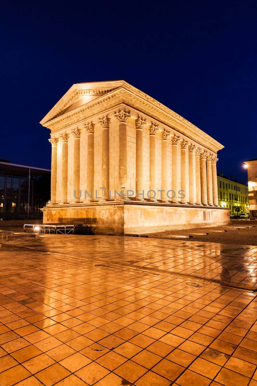 Maison Carree in  Nimes by benkrut