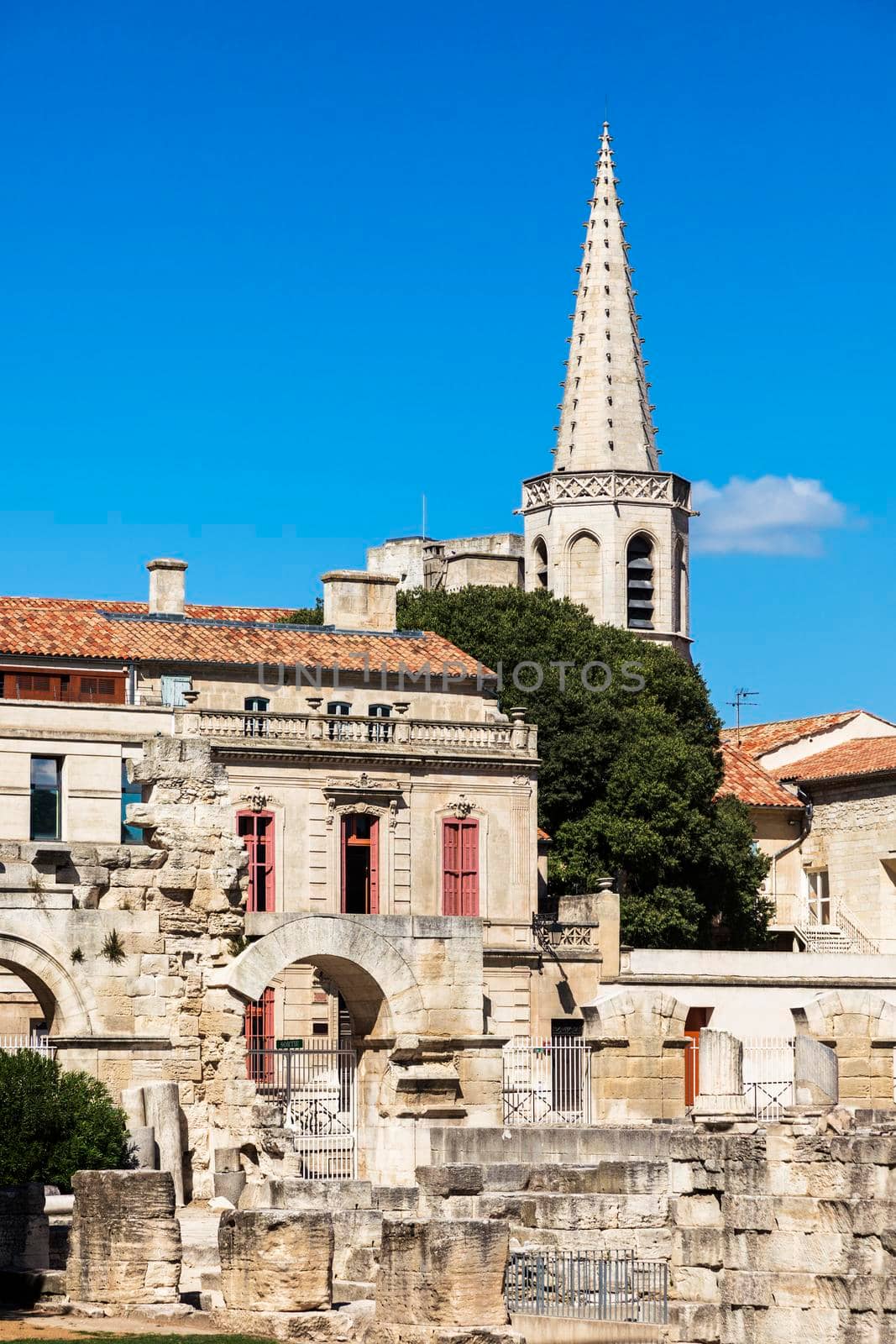 Roman Theatre of Arles by benkrut