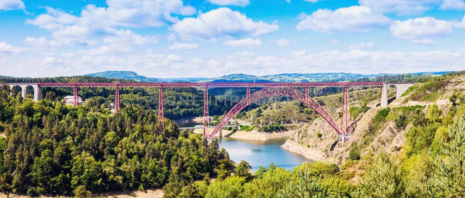 Garabit viaduct over River Truyere. Ruynes-en-Margeride, Auvergne-Rhone-Alpes, France.