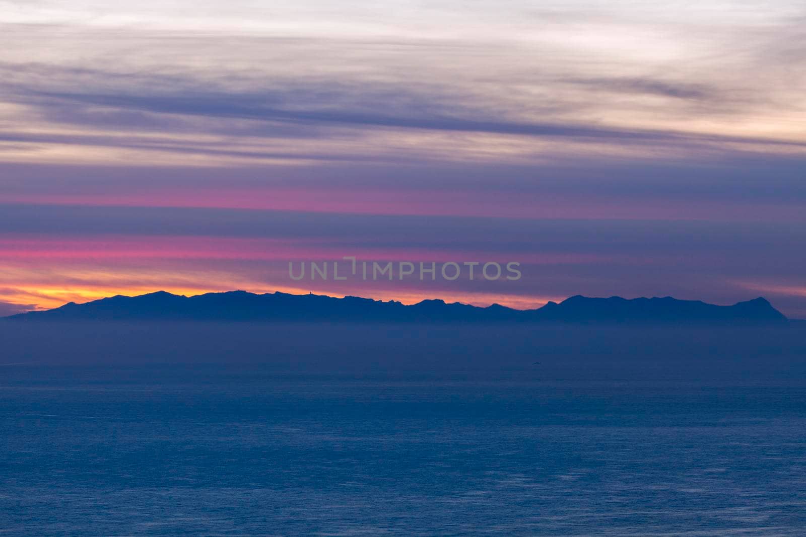 Gran Canaria seen from Santa Cruz de Tenerife by benkrut