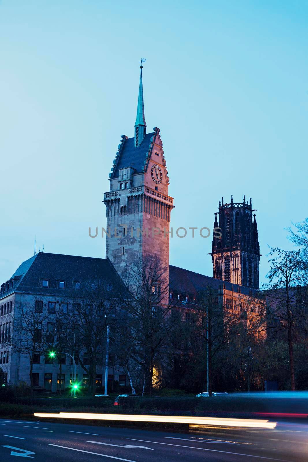 City Hall in Duisburg by benkrut