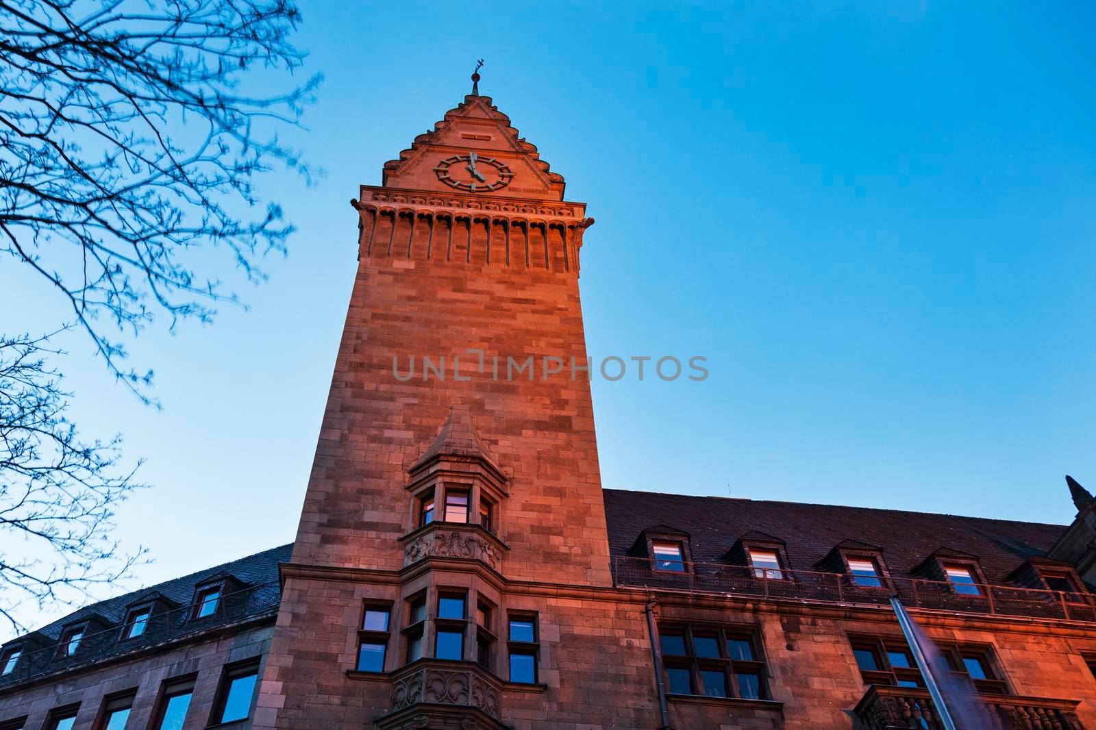 City Hall in Duisburg by benkrut