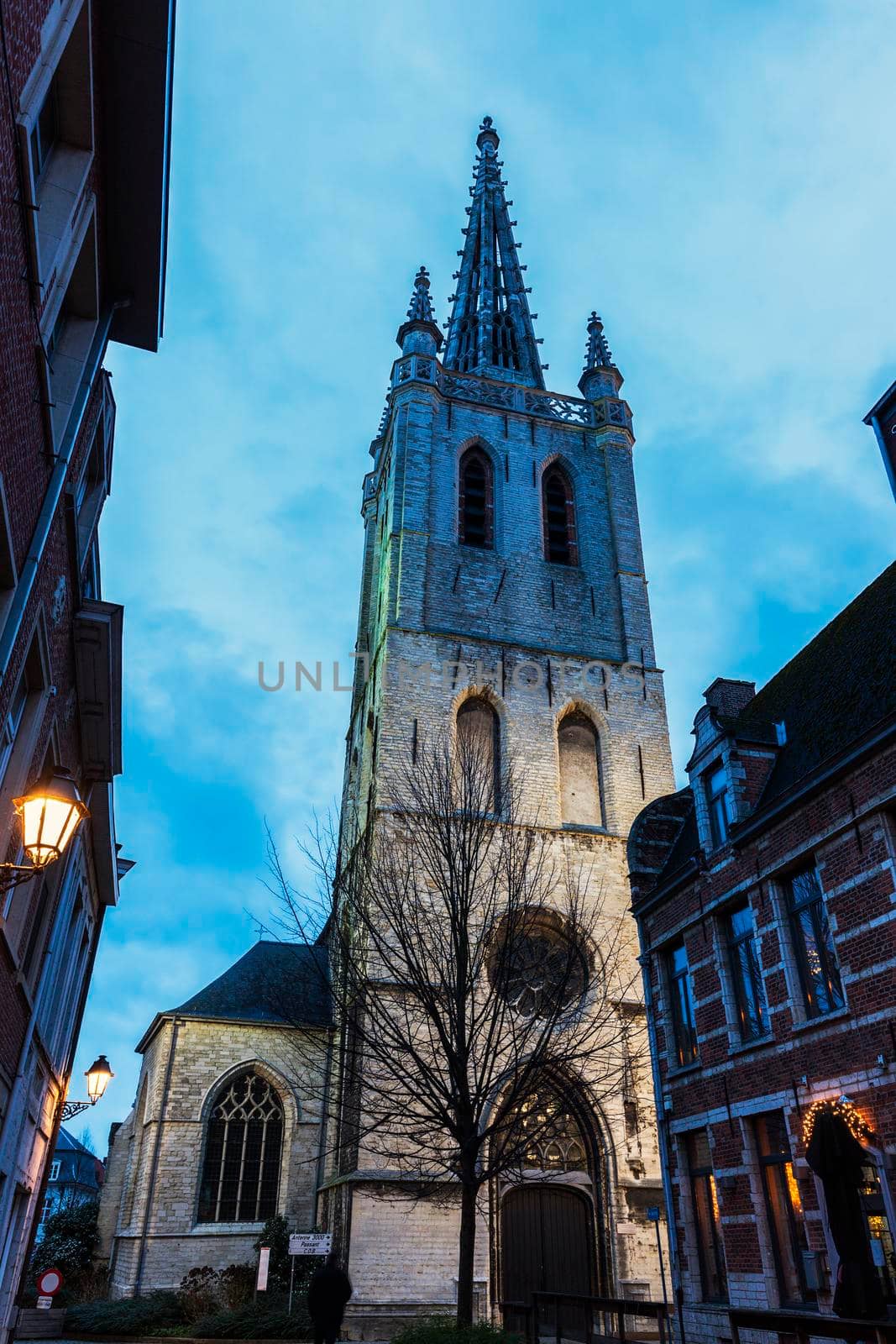 Sint Geertrui Church in Leuven by benkrut