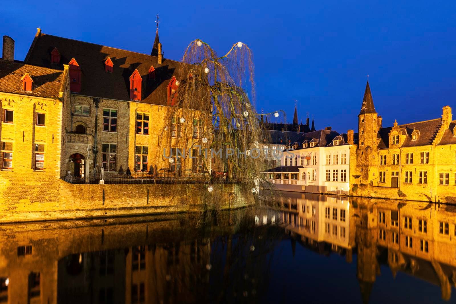 House and canals in Bruges by benkrut