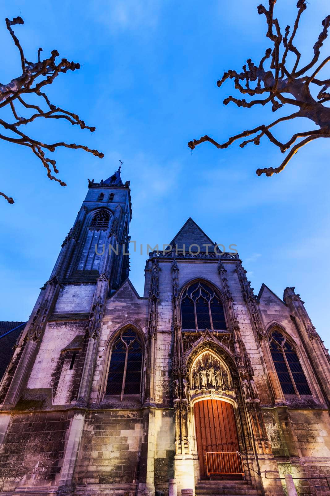 Saint-Germain Church in Amiens by benkrut