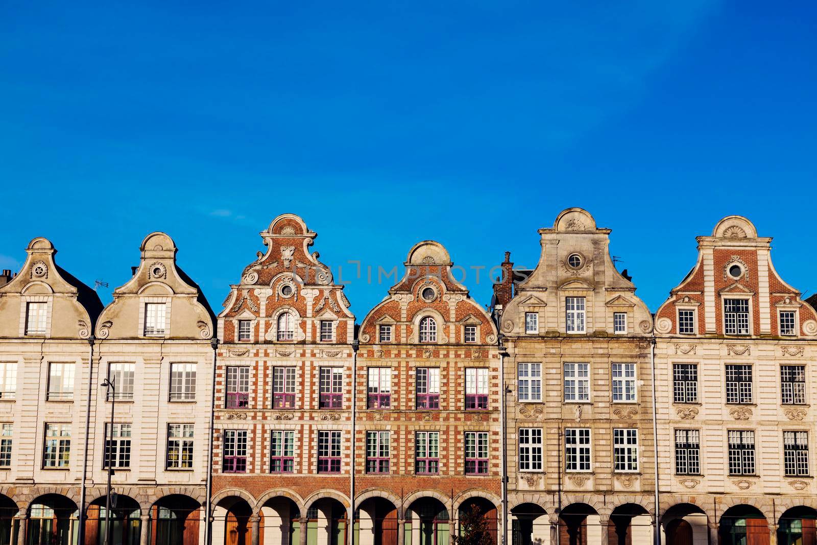 Architecture of Place des Heros in Arras by benkrut