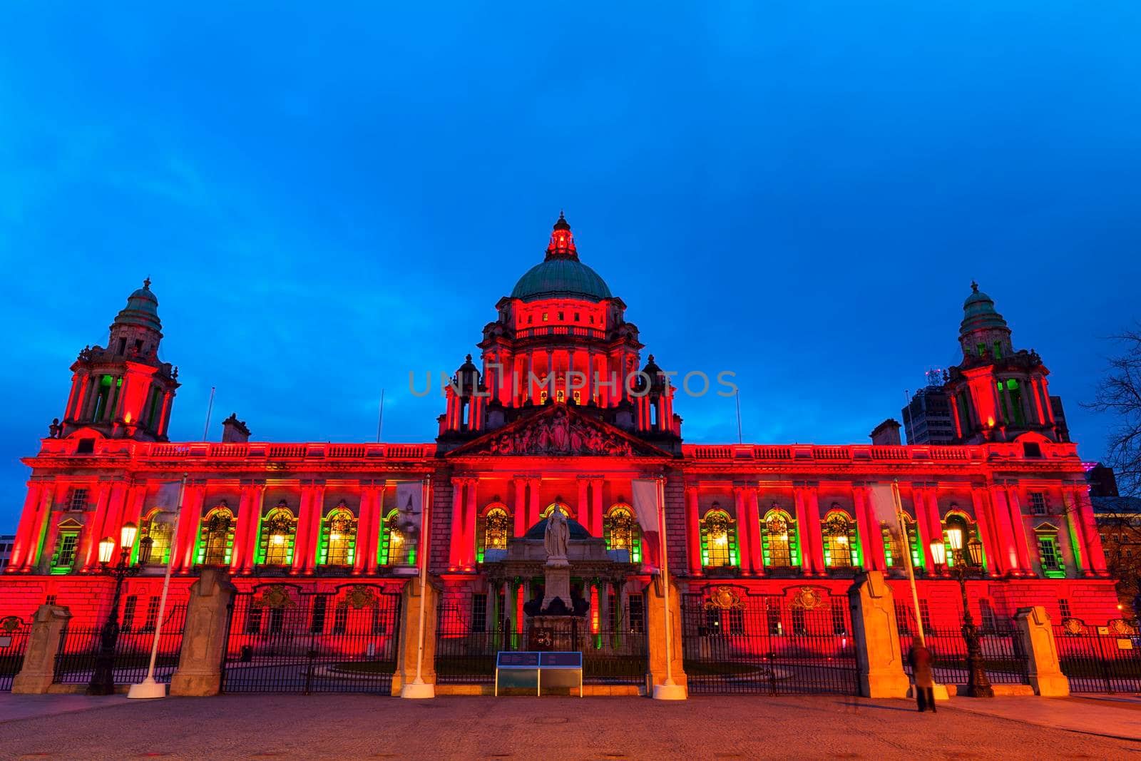Belfast City Hall by benkrut