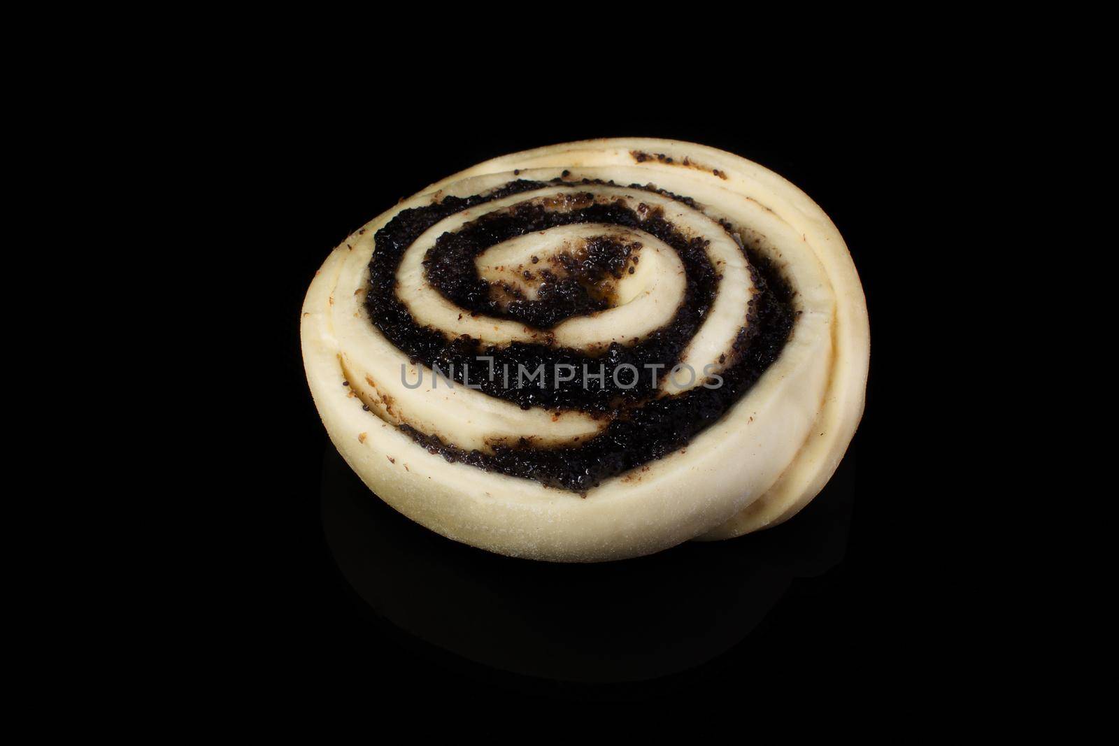 Procurement for baking from yeast dough with poppy seeds