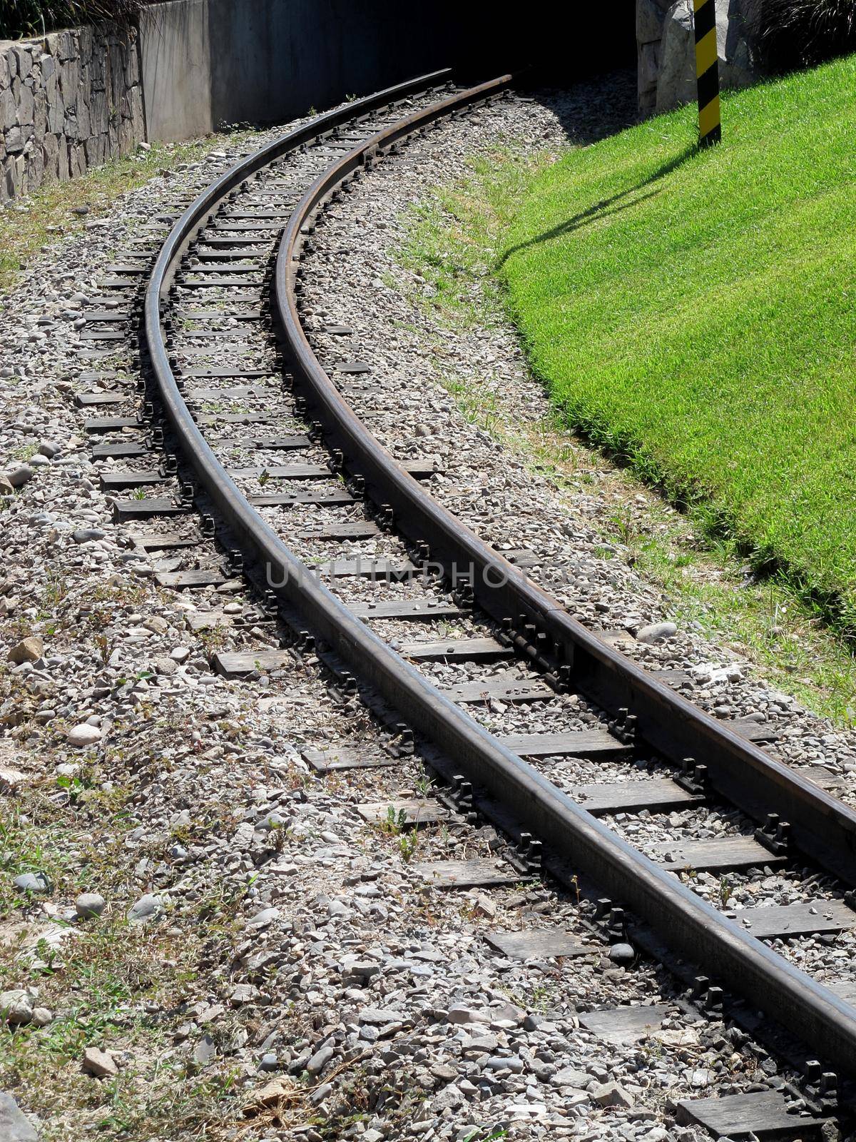 Railroad Tracks by aroas