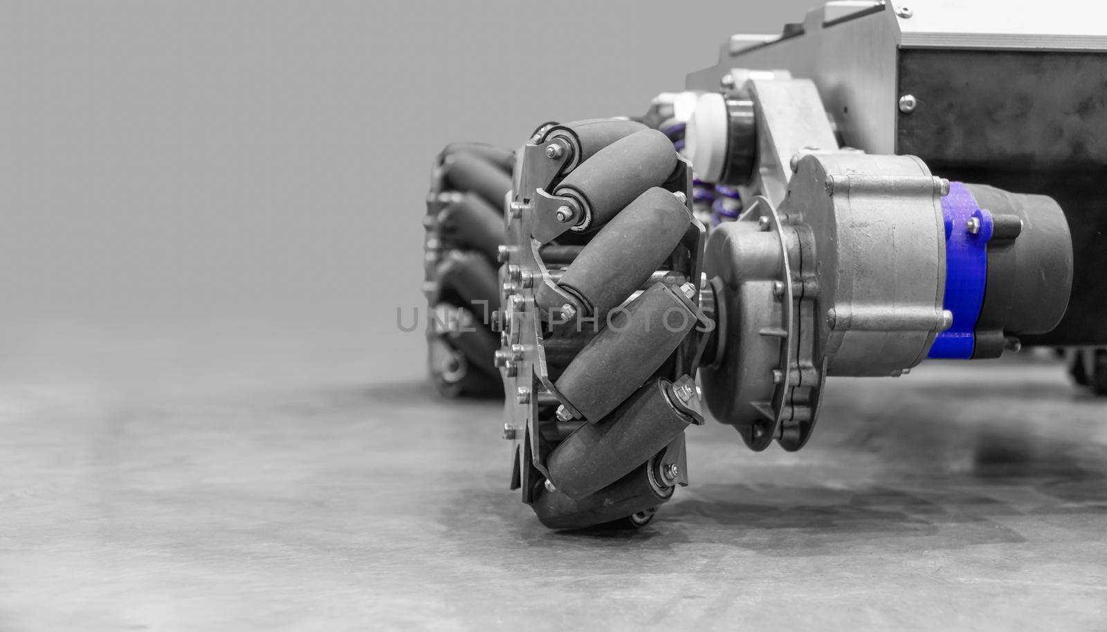 Aluminum Mecanum wheel for robot (Bush type rollers) .