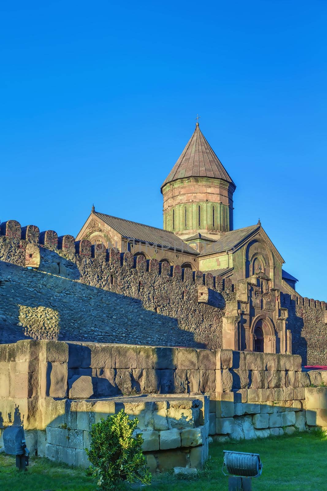 Svetitskhoveli Cathedral, Mtskheta, Georgia by borisb17