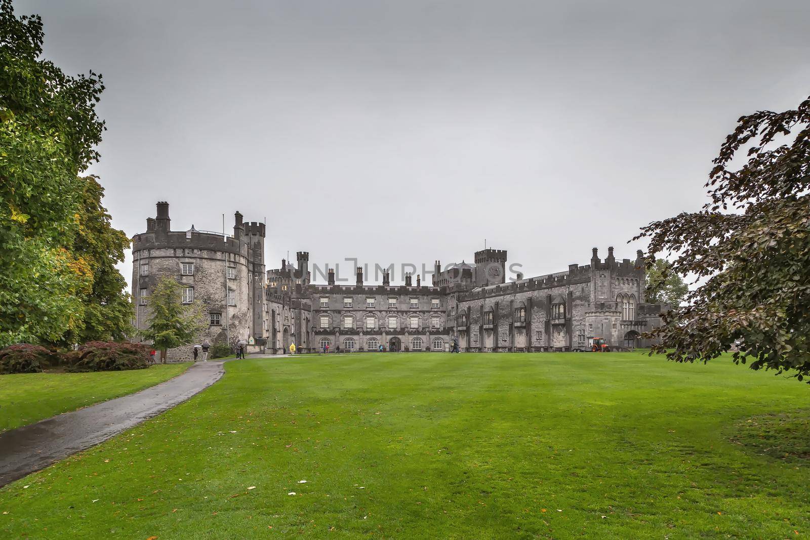 Kilkenny Castle is a castle in Kilkenny, Ireland built in 1195. View from courtyard