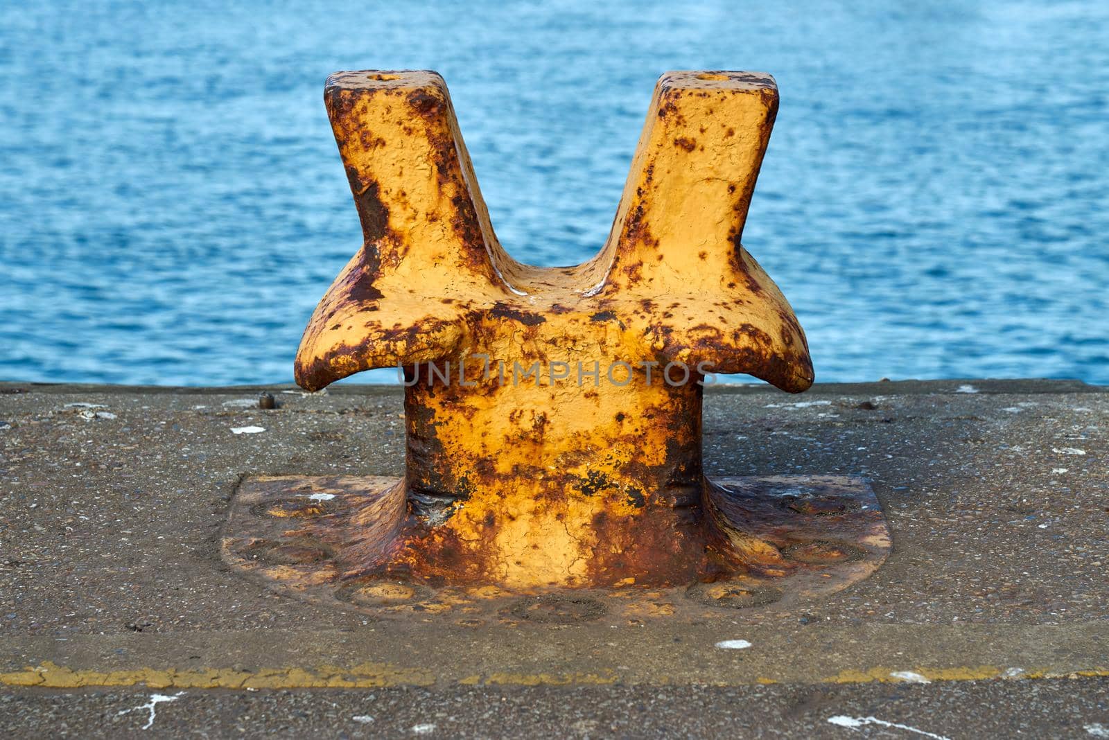 A straight on view of a twin horn mooring bollard by ChrisWestPhoto