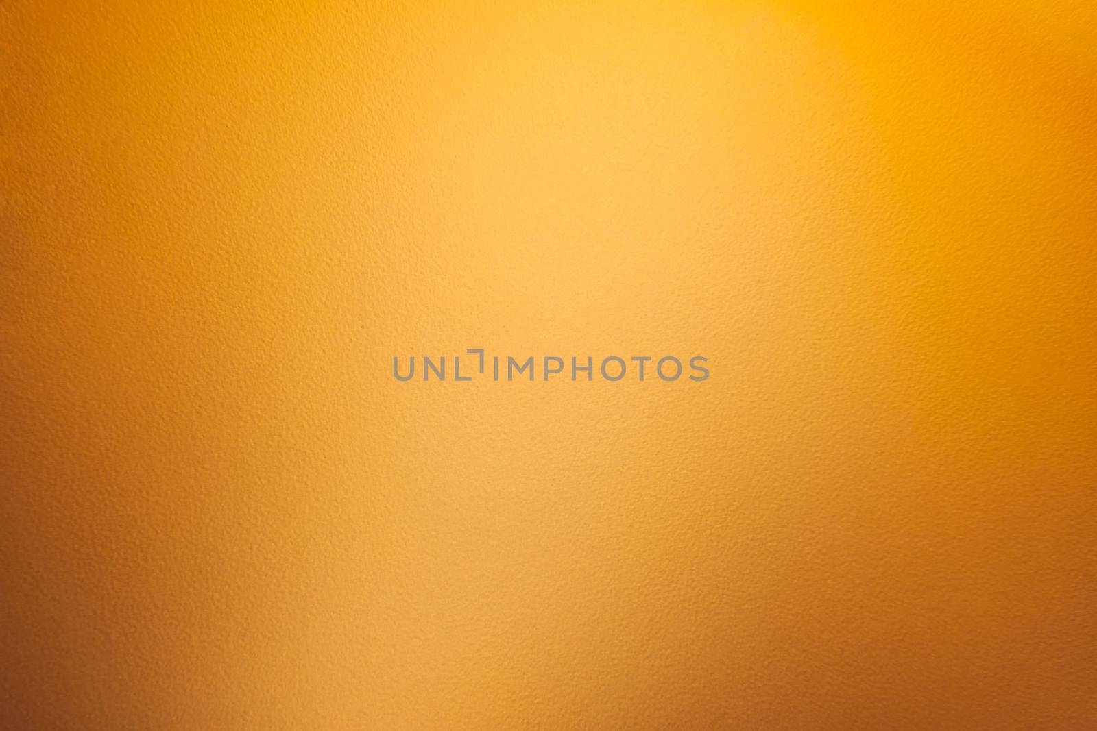 Abstract defocused orange and yellow background by Roberto