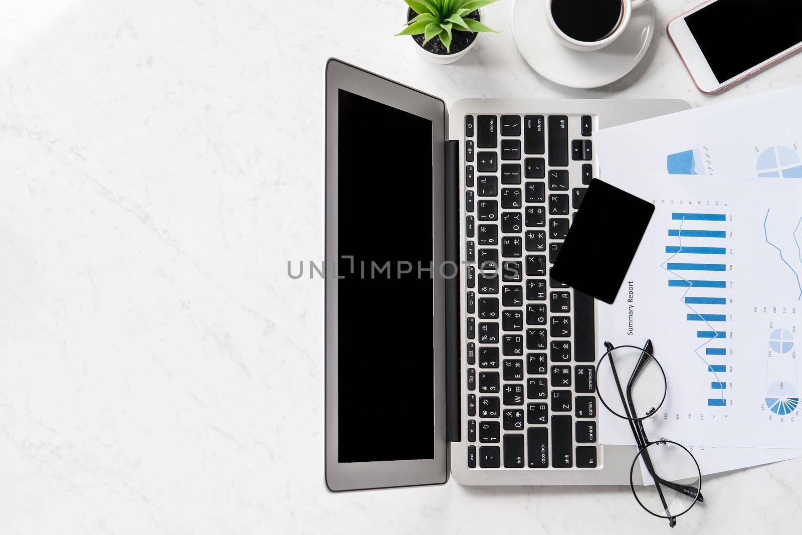 Online purchase concept, mock up card with fashion office desk computer isolated on beautiful marble background, workspace design, top view, flat lay, copy space, closeup