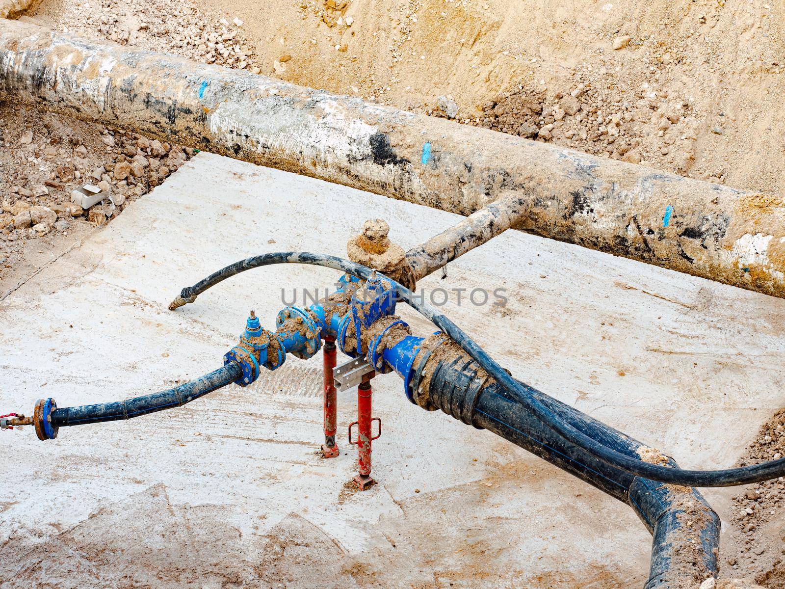 Pipeline with valves connect pumps used to transfer fresh water at public utility by rdonar2