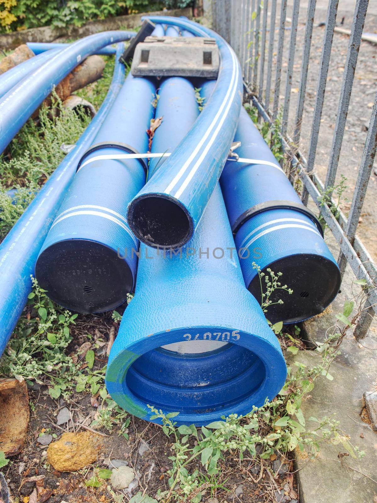 New pipes or tubes. Fluid conveyance. Pipeline construction by rdonar2