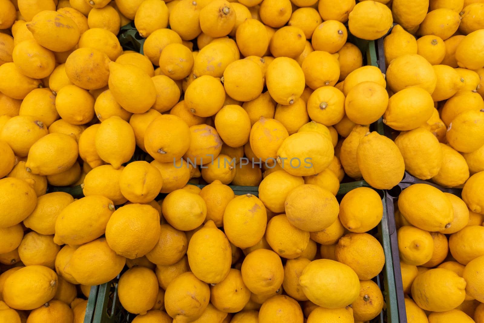 Lemons on the counter in the store.