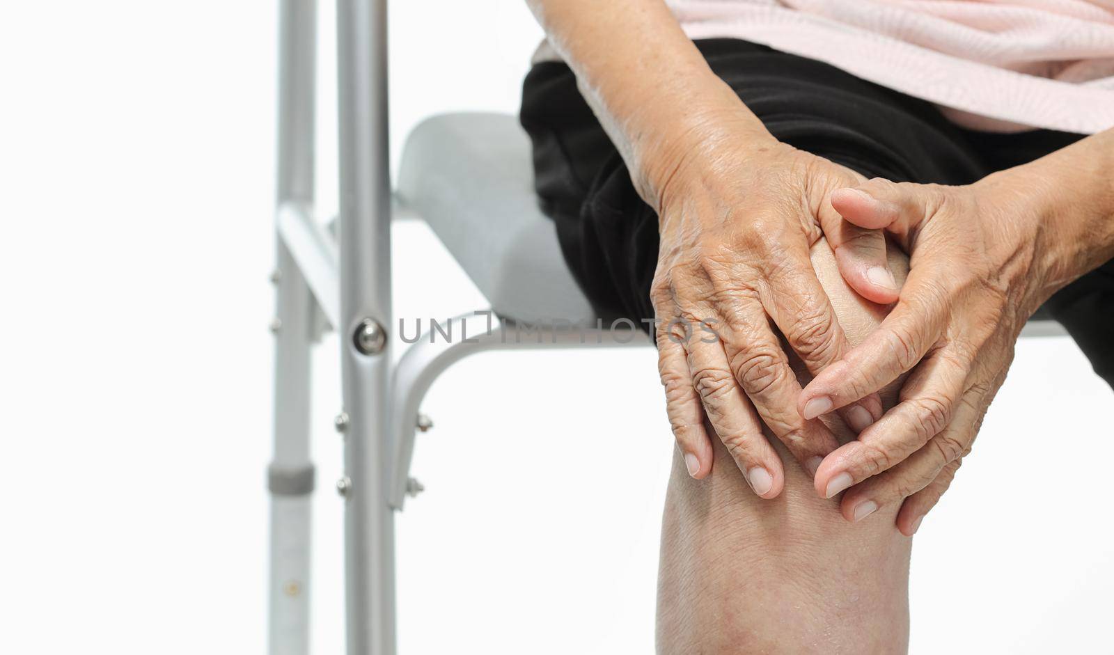 Knee Pain, Functional Impairment in Elderly by toa55