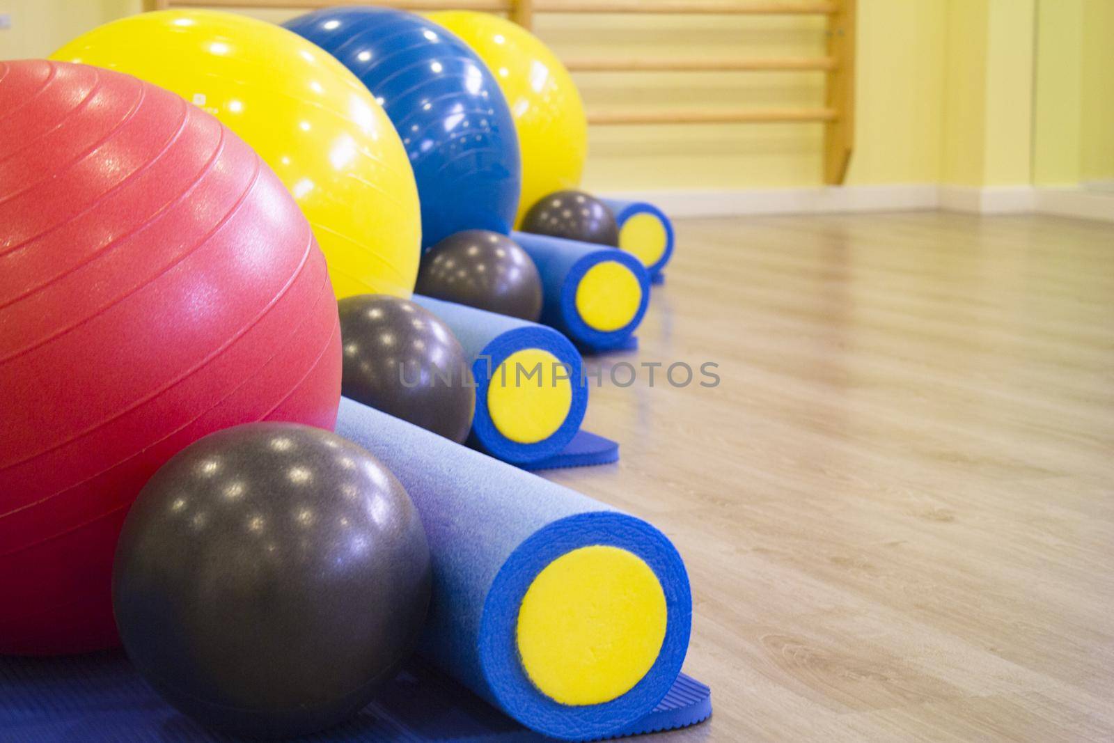 Equipment for gymnastics and pilates exercises