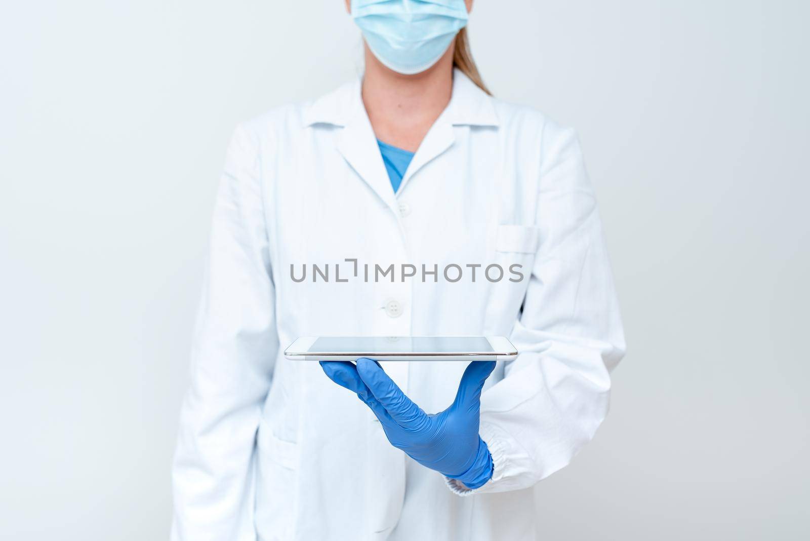 Demonstrating Medical Techology Presenting New Scientific Discovery