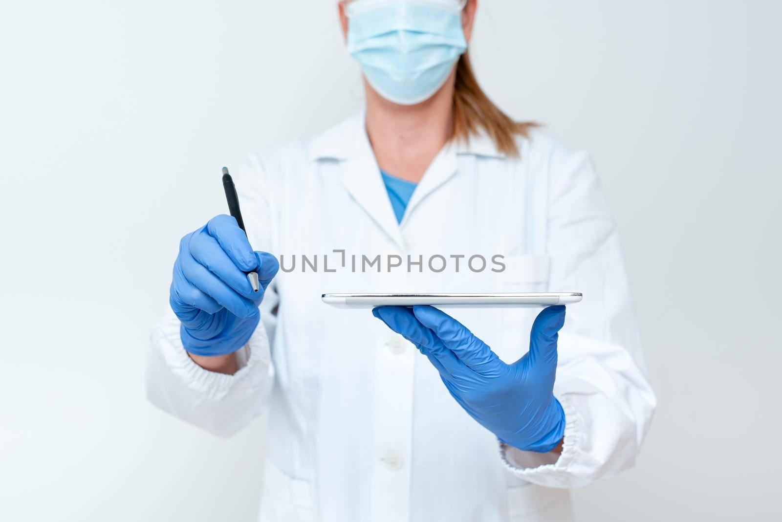 Demonstrating Medical Techology Presenting New Scientific Discovery