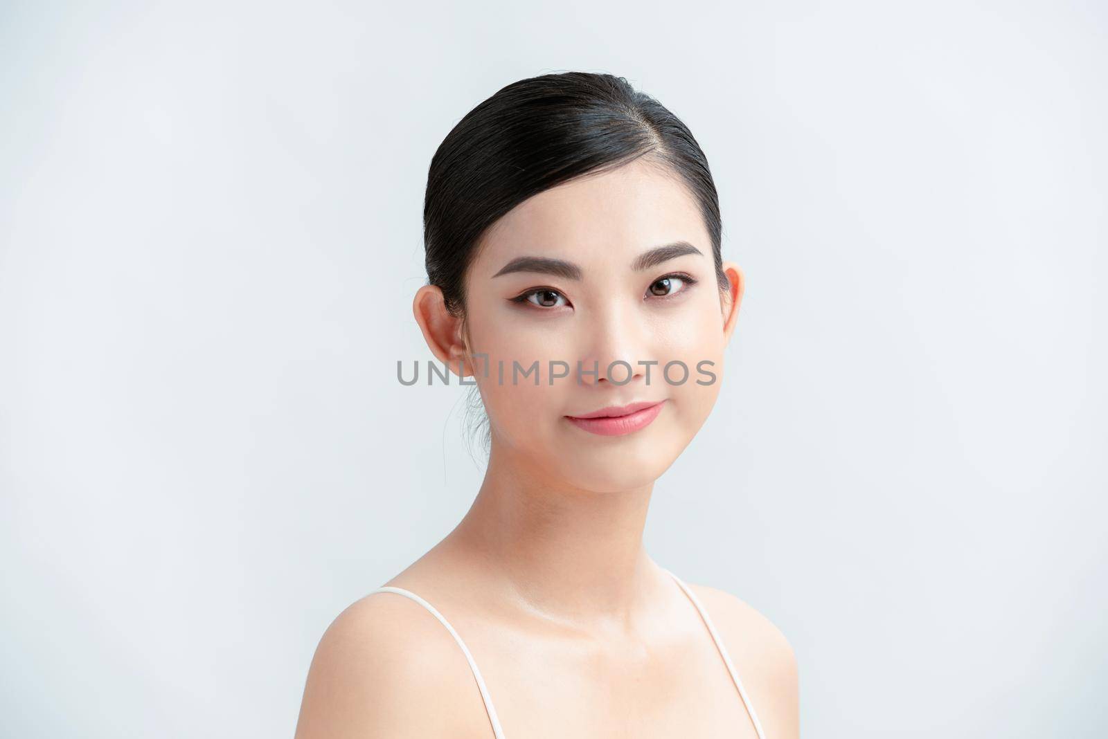 Beautiful face skincare beauty woman isolated on white background. asian beauty model by makidotvn