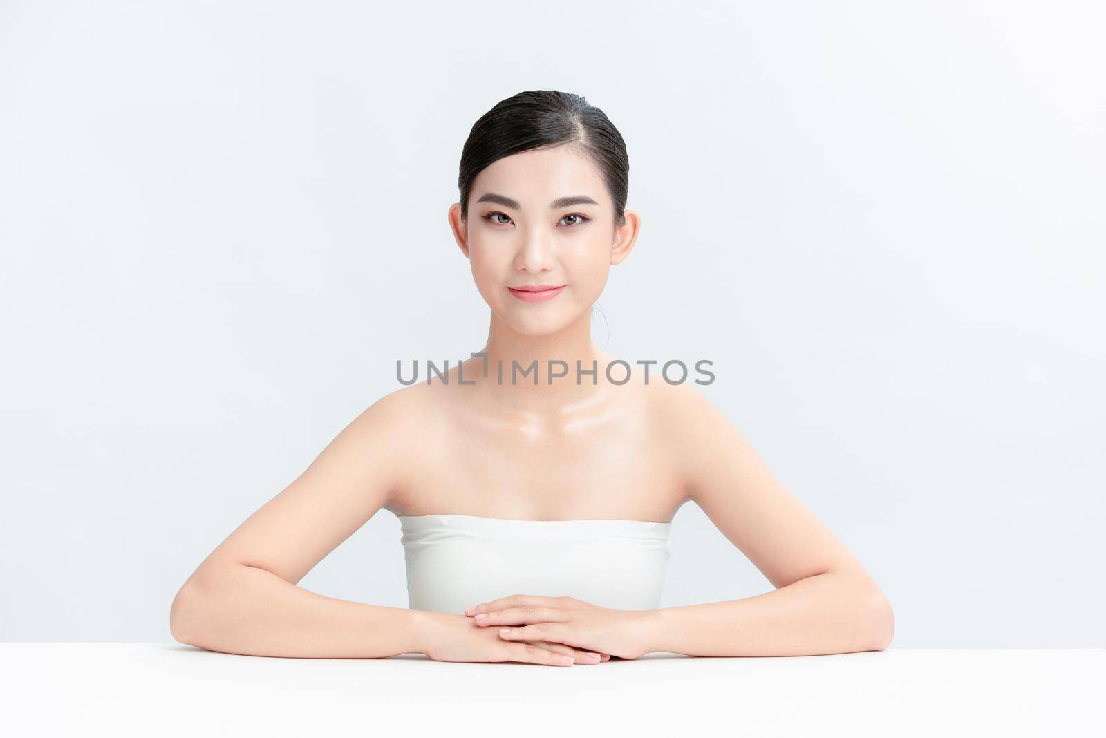 Beautiful face skincare beauty woman isolated on white background. asian beauty model