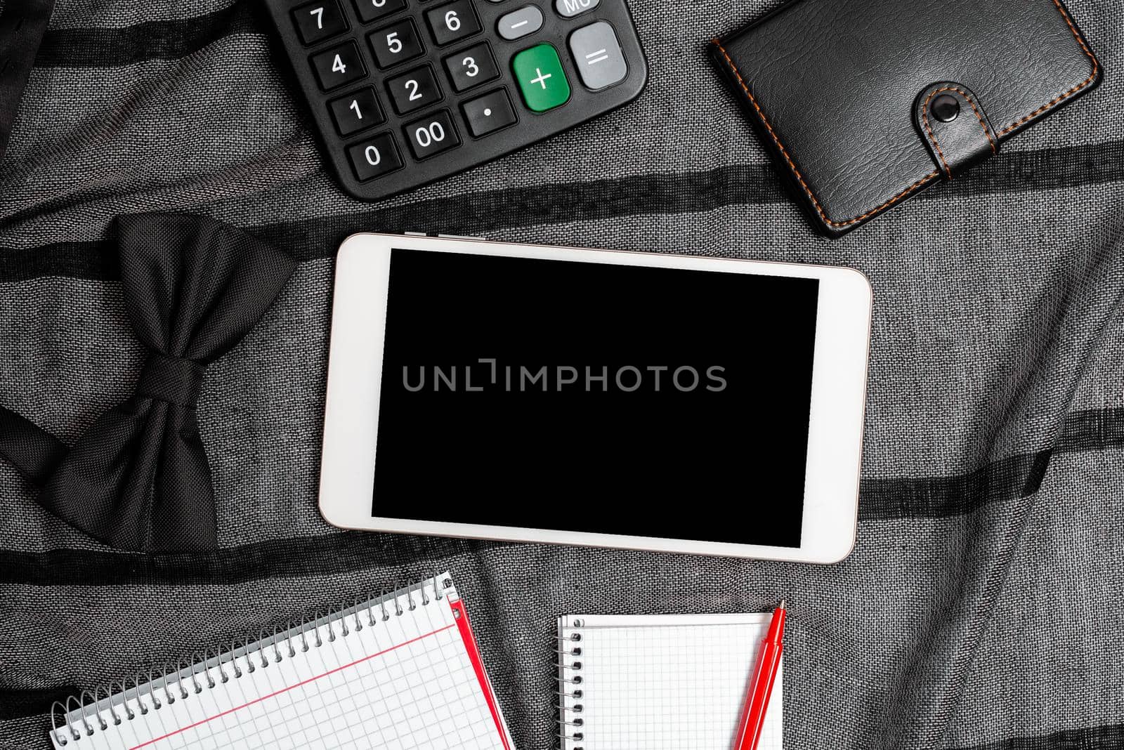 Smartphone Voice And Video Calls, Displaying Pocket Contents