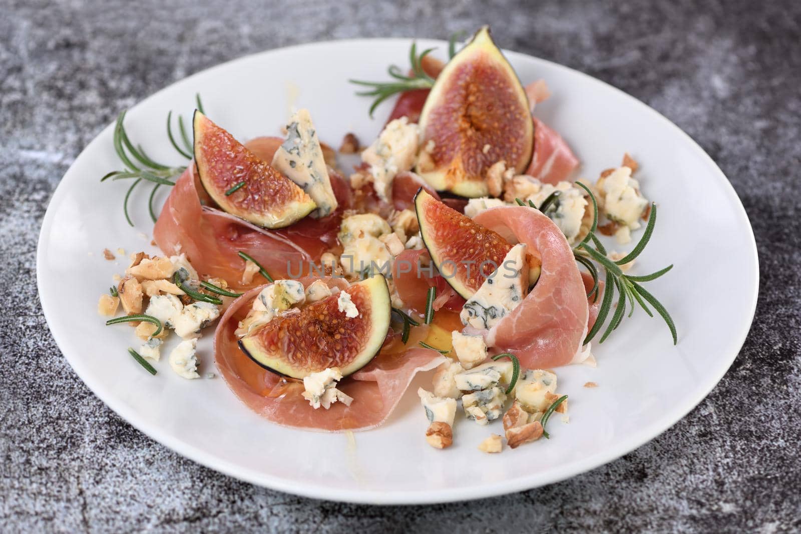 Figs with Parma ham by Apolonia