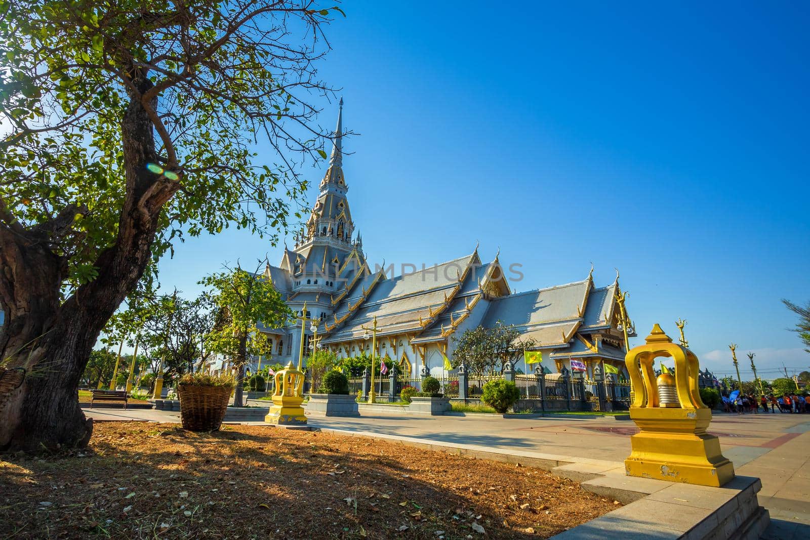 Wat Sothonwararam is a Buddhist temple in the historic centre and is a Buddhist temple is a major tourist attraction in Chachoengsao Province, Thailand.