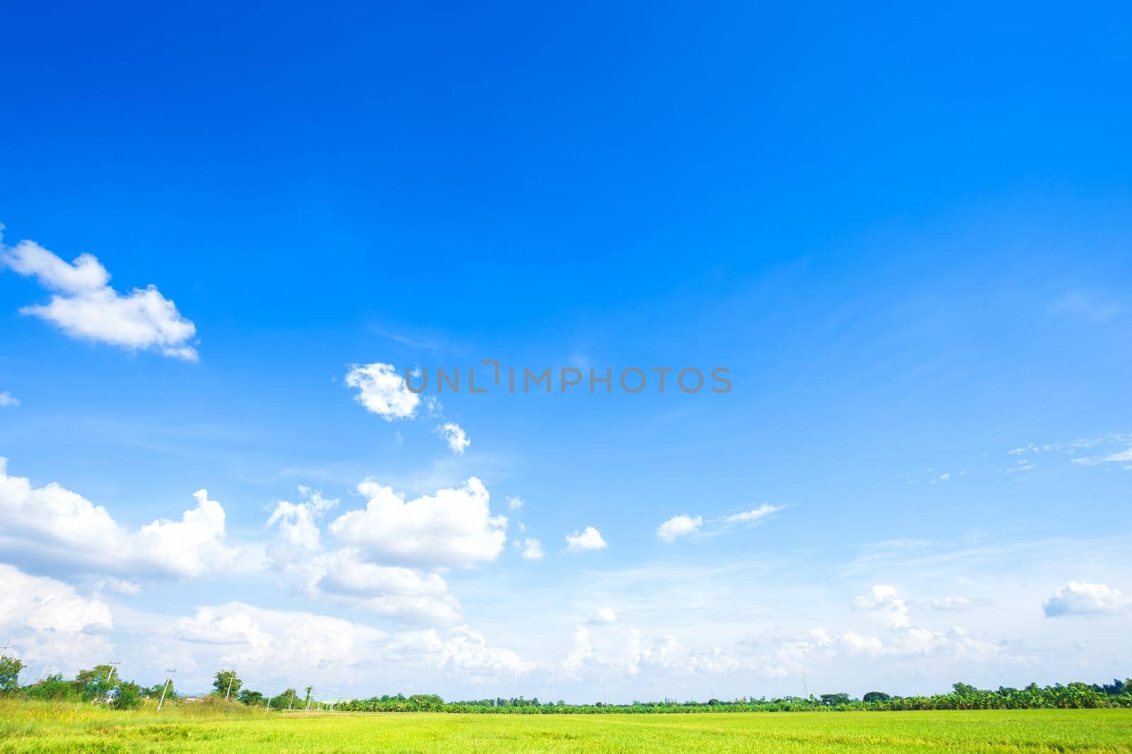 blue sky background texture with white clouds.