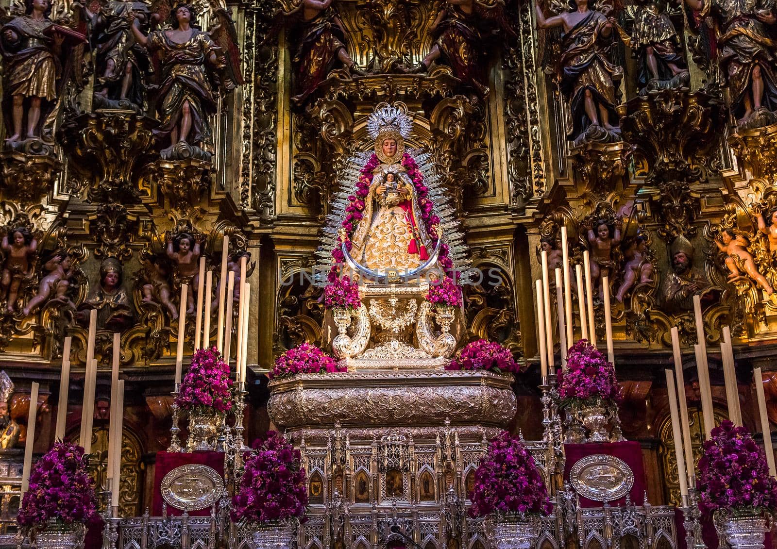 SEVILLE, ANDALUSIA, SPAIN, MAY, 21, 2017 : interiors  of  El Salvador church, may 21, 2017, in Seville, andalusia, spain