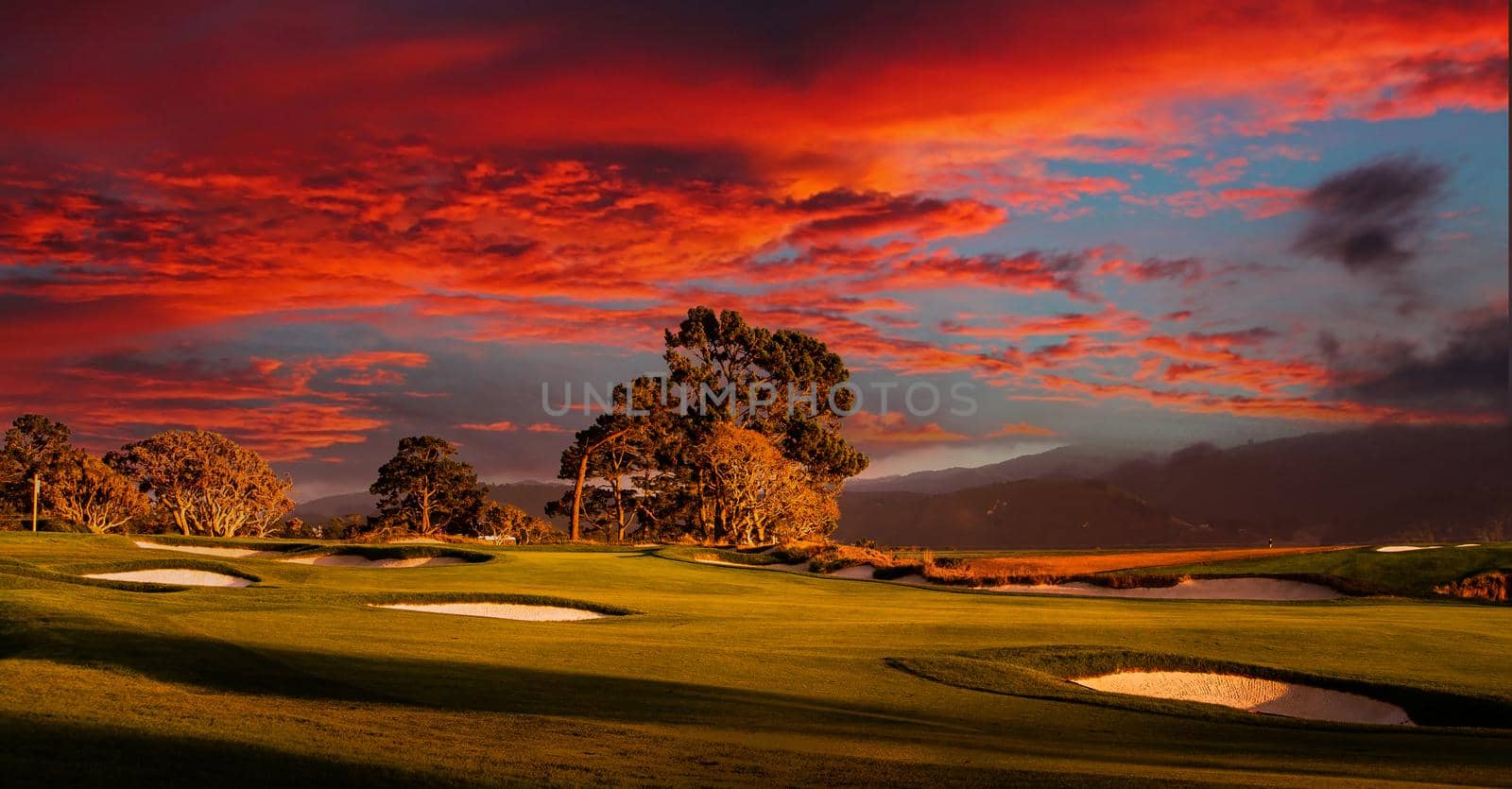 coastline golf course in California by photogolfer