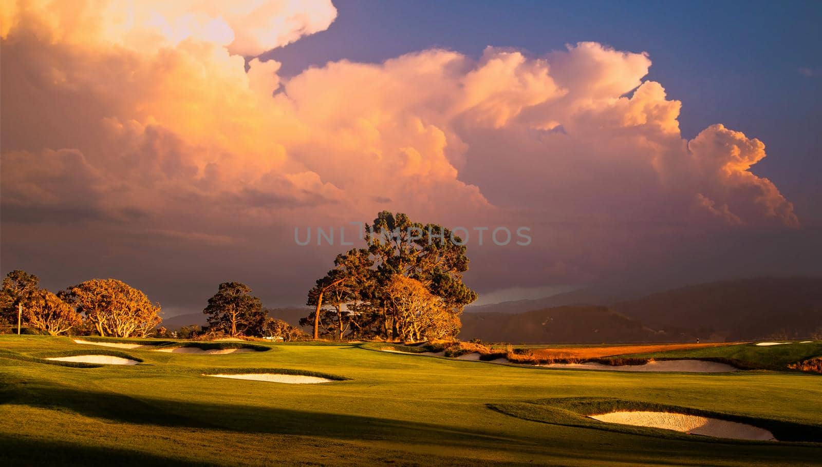 coastline golf course in California by photogolfer