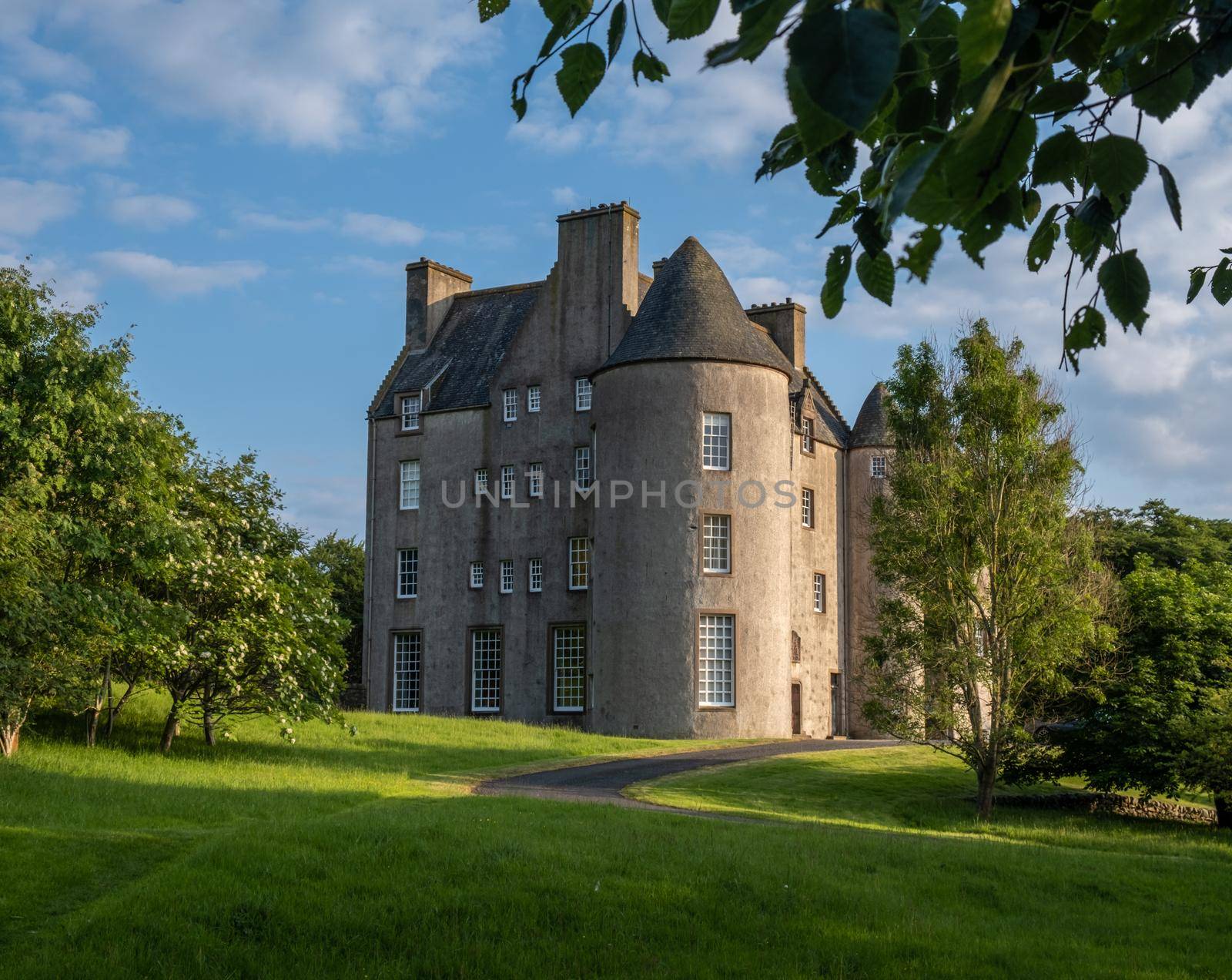 A Luxury 17th Century Baronial Tower House In The Scottish Borders