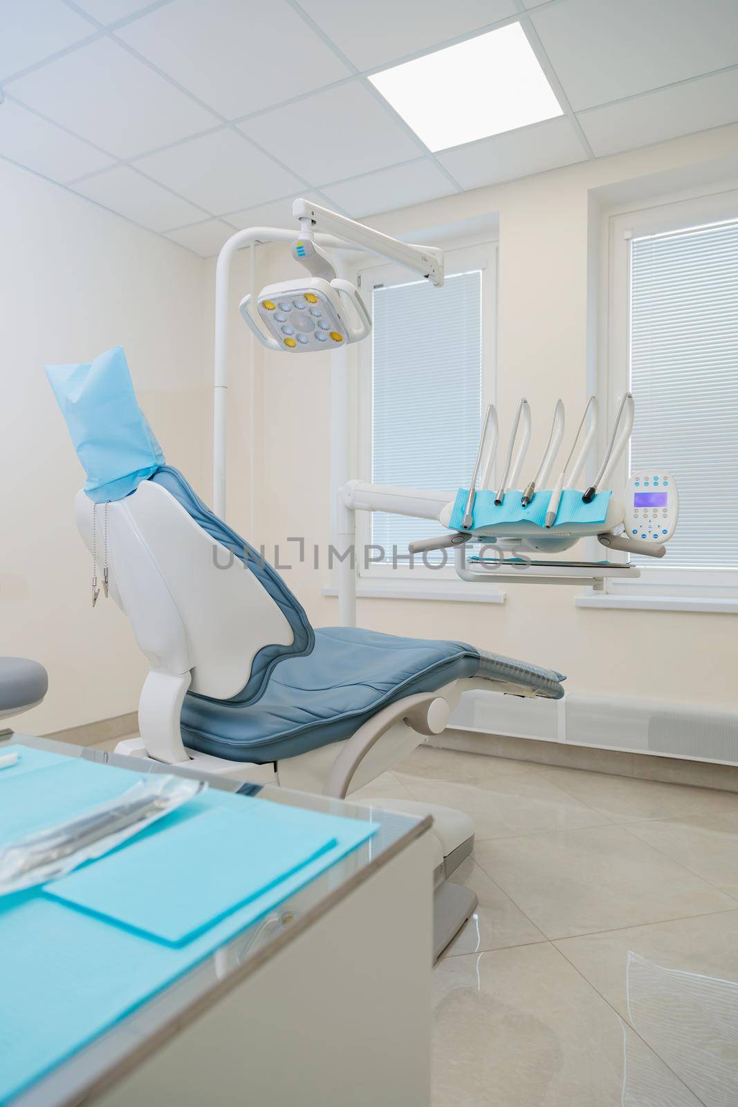 Medical equipment and devices in the dental office. by Yurich32