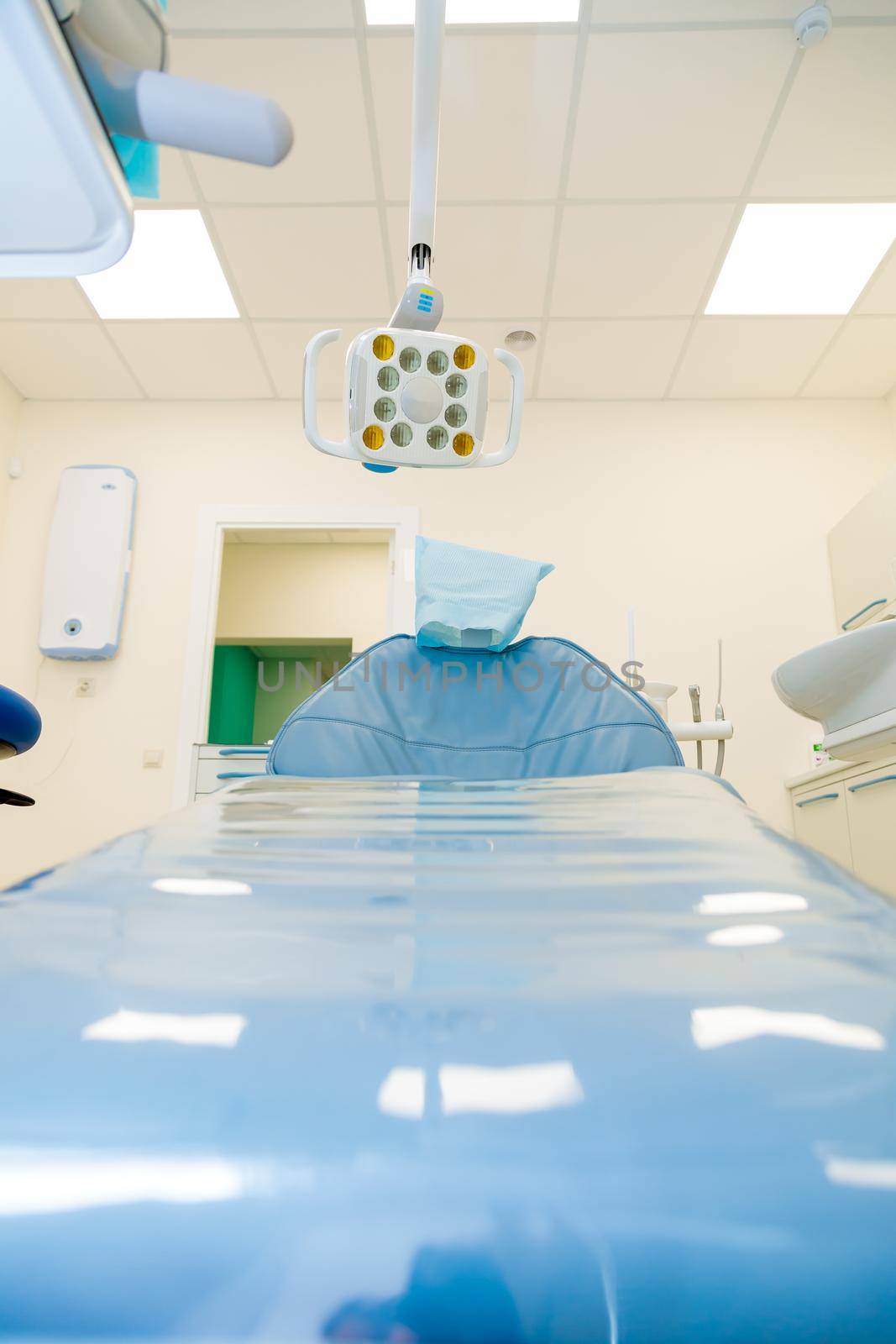 Medical equipment and devices in the dental office. Dental treatment and prosthetics.