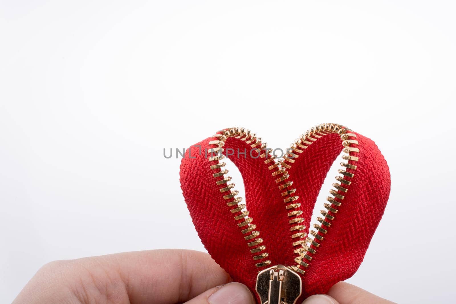 Zipper in the shape of a heart by berkay