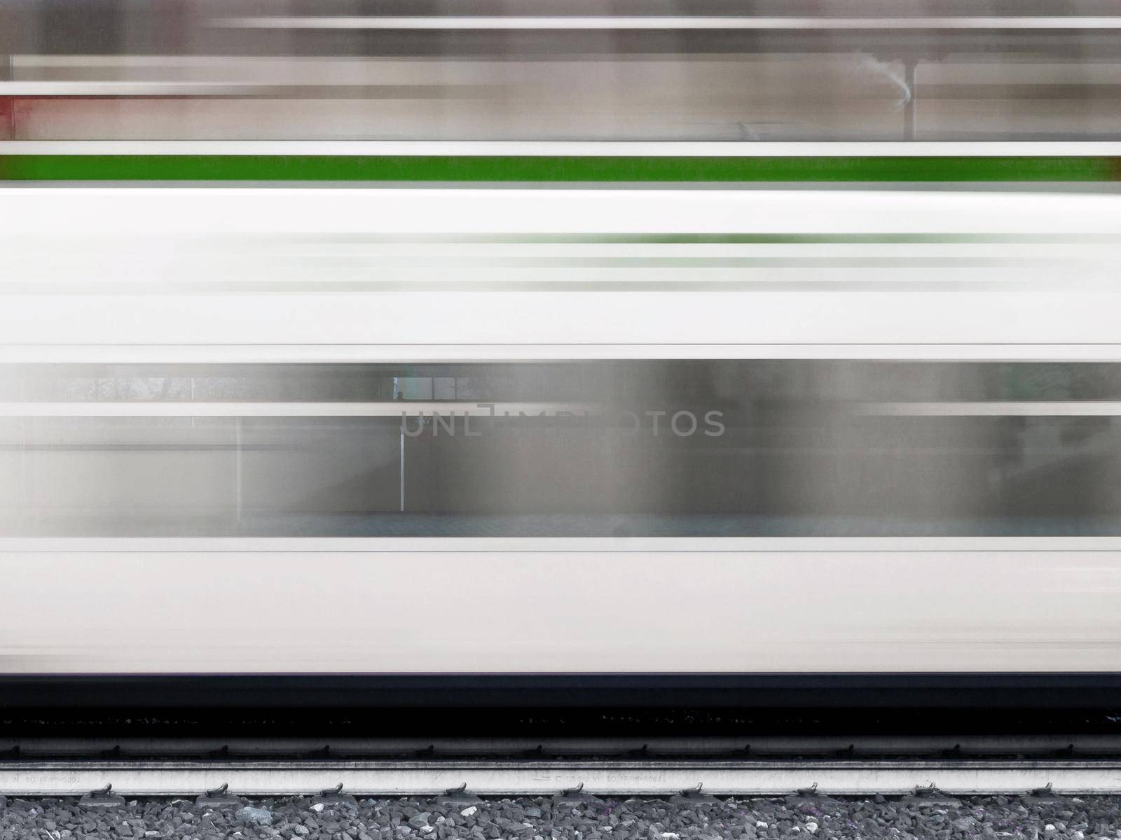 Train with motion blur by germanopoli