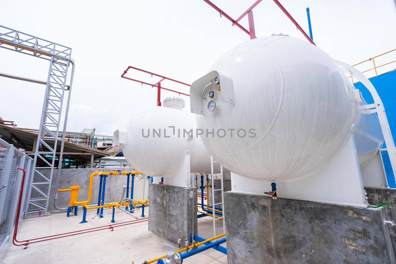 Lpg gas tank for factory by domonite