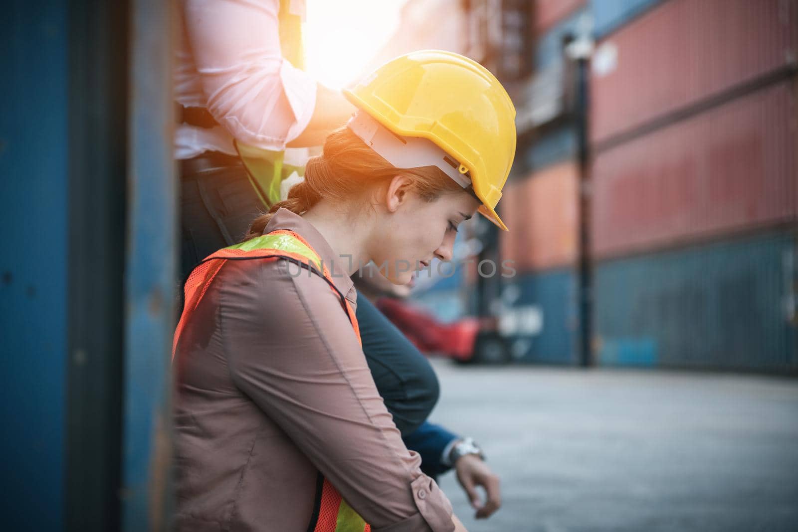 Coronavirus Covid-19 Epidemic Impact Unemployed of Labor, Woman Worker Feeling Hopeless after Her Company Lay-Off From Covid19 Crisis. Business Downturn From Coronavirus Situation and Unemployment