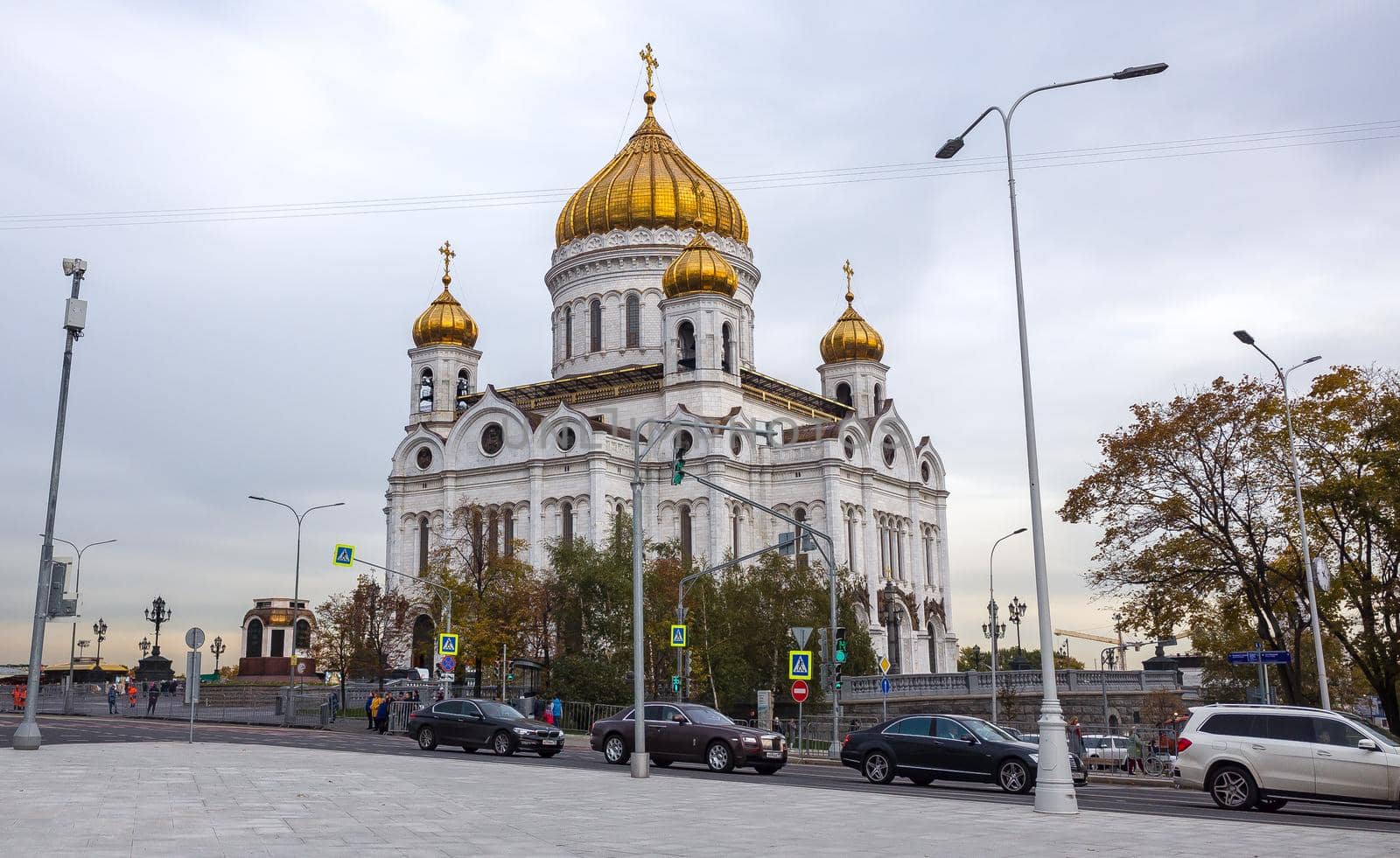 October 9, 2018, Moscow, Russia. The building of the Cathedral of Christ the Savior in Moscow. Autumn cloudy weather.
