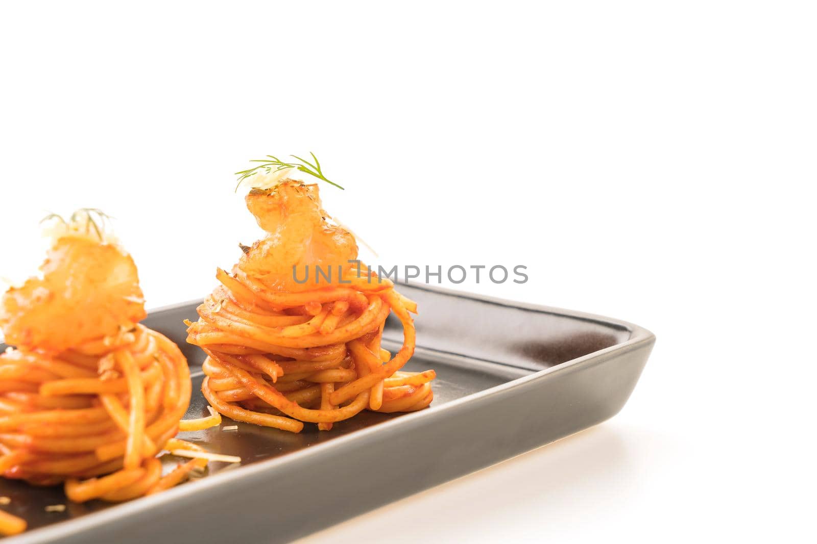 spaghetti with shrimp  by mihavincadani